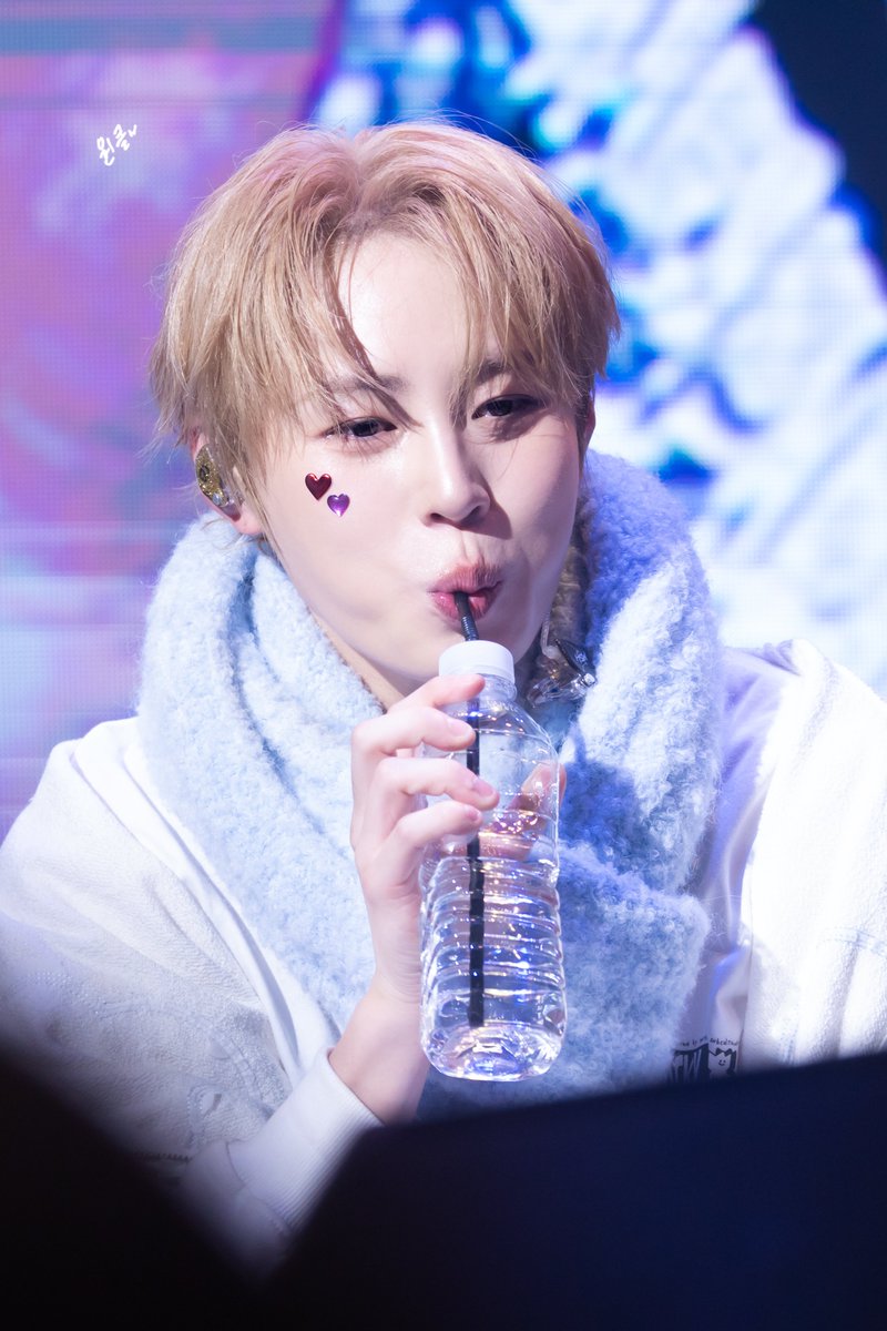 251231 Tell The World 팬미팅
어떻게 생각해요? 귀엽게 생각해요?
#하성운 #성운 #HASUNGWOON