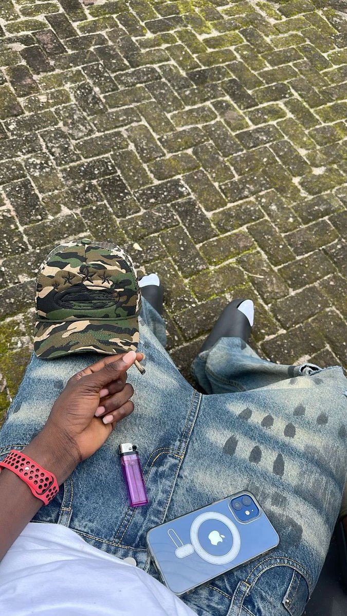 Weed Tweets tweet media