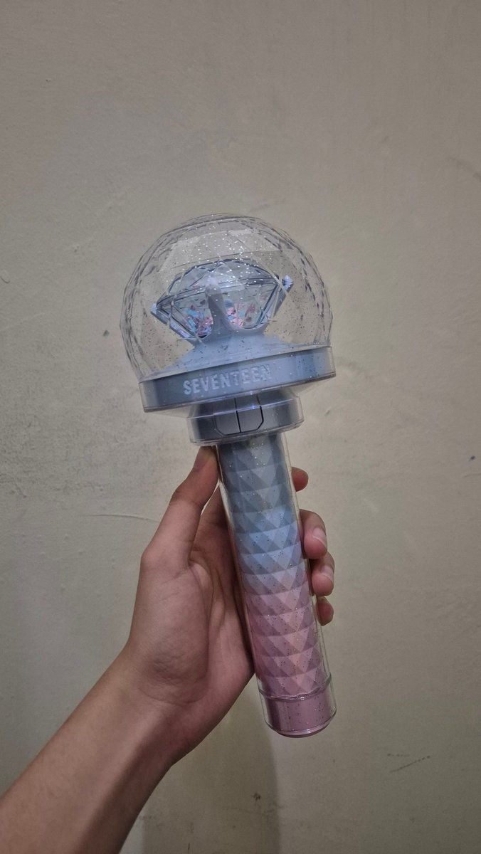 #wts

SEVENTEEN Lightstick Anniv Ver
Ready ina, belum pernah dipakai (baru dicoba)

💸 720k
✅️ Packing
❌️ Admin shopee

Vidcon lebih lanjut bisa dm yah