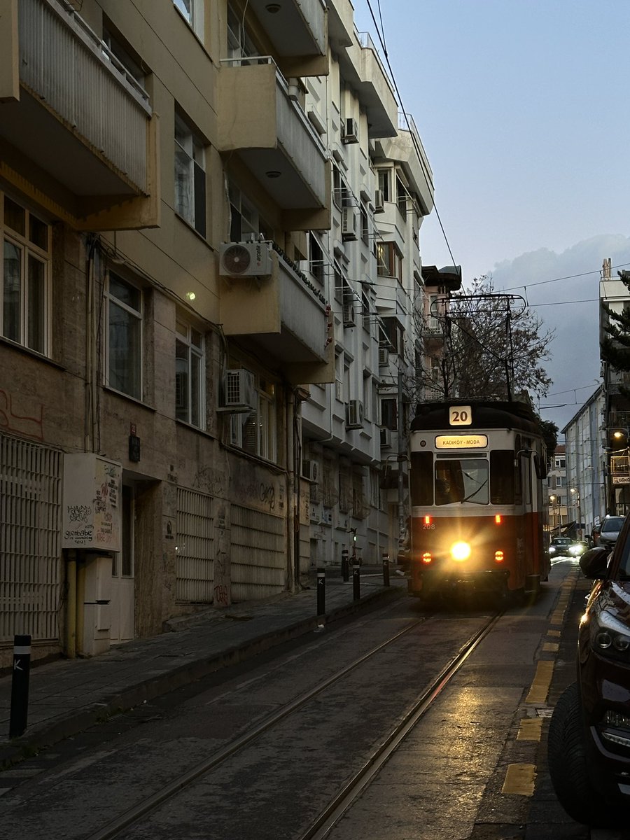 matchabae99's tweet photo. big on experiencing cities as if i’m a local https://t.co/z1ZVW4tKgN