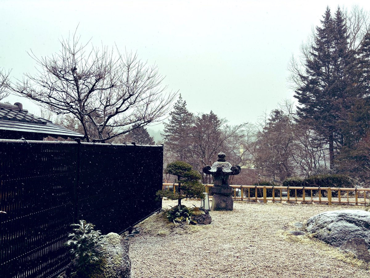 nikkonohoshi's tweet photo. 謹賀新年

本年もよろしくお願いいたします
日光星の宿
#日光 https://t.co/edAvV2skyw