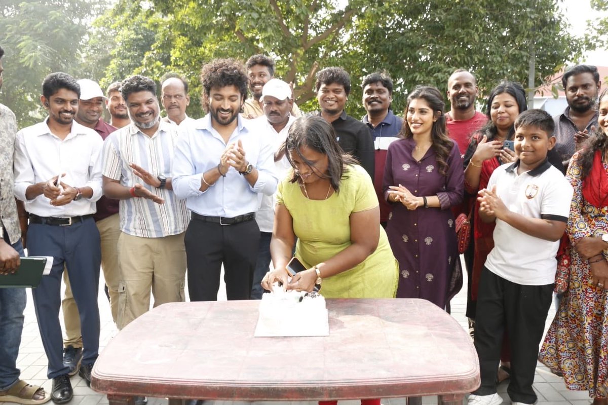 DoneChannel1's tweet photo. Bigg Boss @RVikraman’ movie filming got wrapped up ❤️Directed by Preeti Karikalan 🔥

@Sridhar_DOP @ajesh_ashok #GoldenGateStudios  #PreethiKarikalan @SureshChandraa @AbdulNassarOffl @DoneChannel1 https://t.co/qz8h5SrMGJ