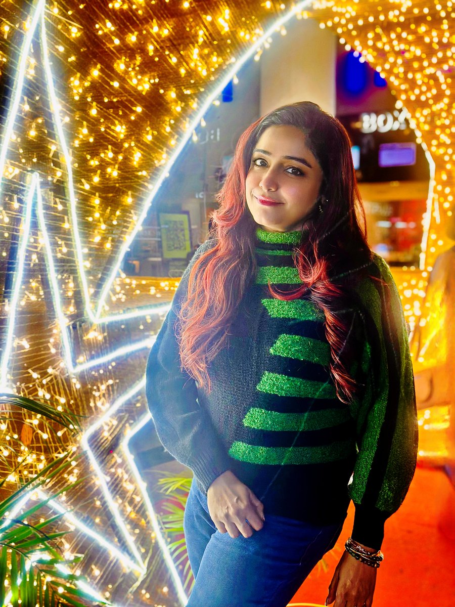 sayantani8's tweet image. Less bitter, more glitter, 365 new pages, 365 new opportunities, welcome 2026 ✨
#newyear #newdays #newopportunities  #newme