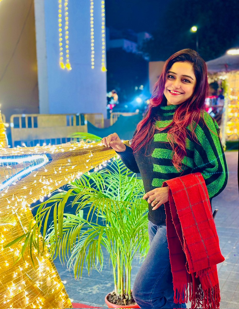 sayantani8's tweet image. Less bitter, more glitter, 365 new pages, 365 new opportunities, welcome 2026 ✨
#newyear #newdays #newopportunities  #newme