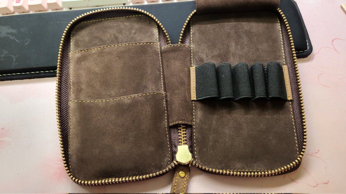 バハギア(@bahagia_w)さんのプレゼント企画のペンケースです！ 万年筆