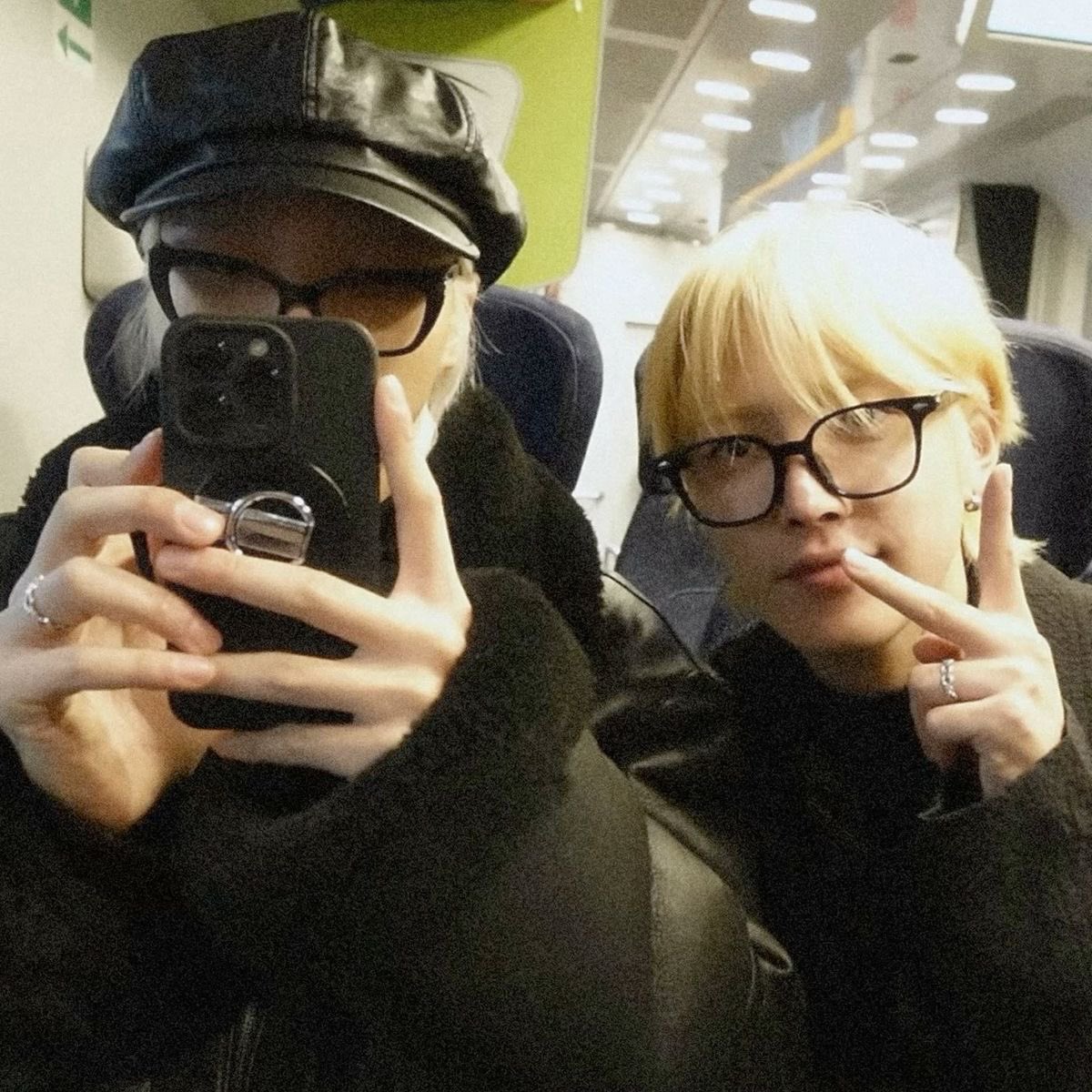 CASHIERSEONG's tweet photo. Loving you is the easiest thing I’ve ever had to do!~

(23 Dec 2025 — 💍💙) https://t.co/OOsocqdz2I