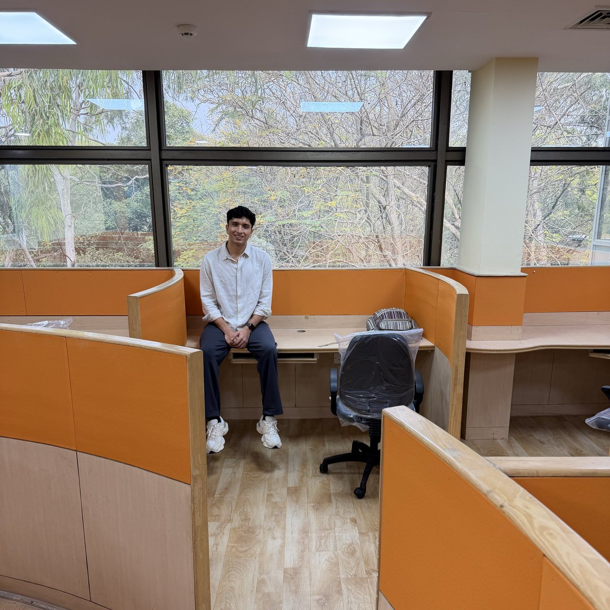 thinkyballoon's tweet photo. Pretty excited to move into our new office at IISc!
(Does this mean we have to act like adults?? 🤷‍♂️) https://t.co/Egb5lUYH8u