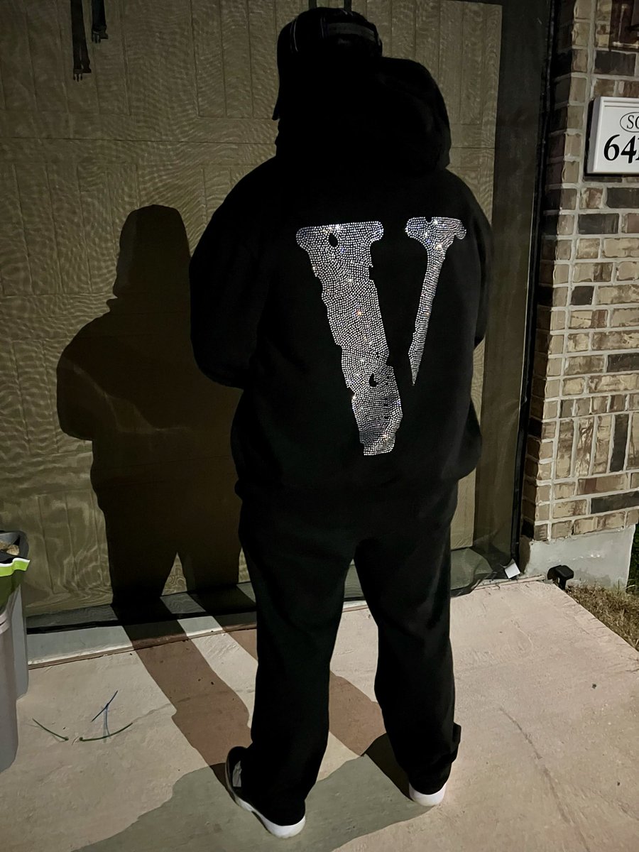 KingFinessePA's tweet photo. I’m a Man that stand for somethin Ⓜ️urder your ass ‘Bout that cash‼️ https://t.co/3N8QrbQNEp