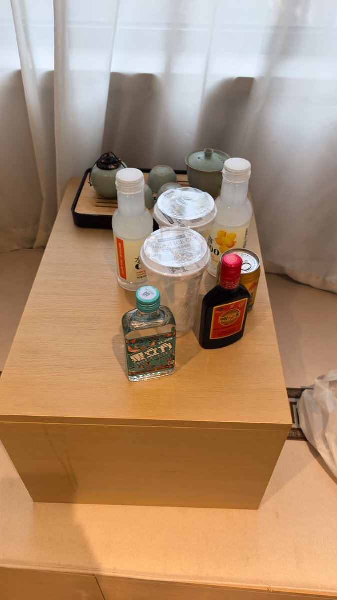 halajugg tweet media