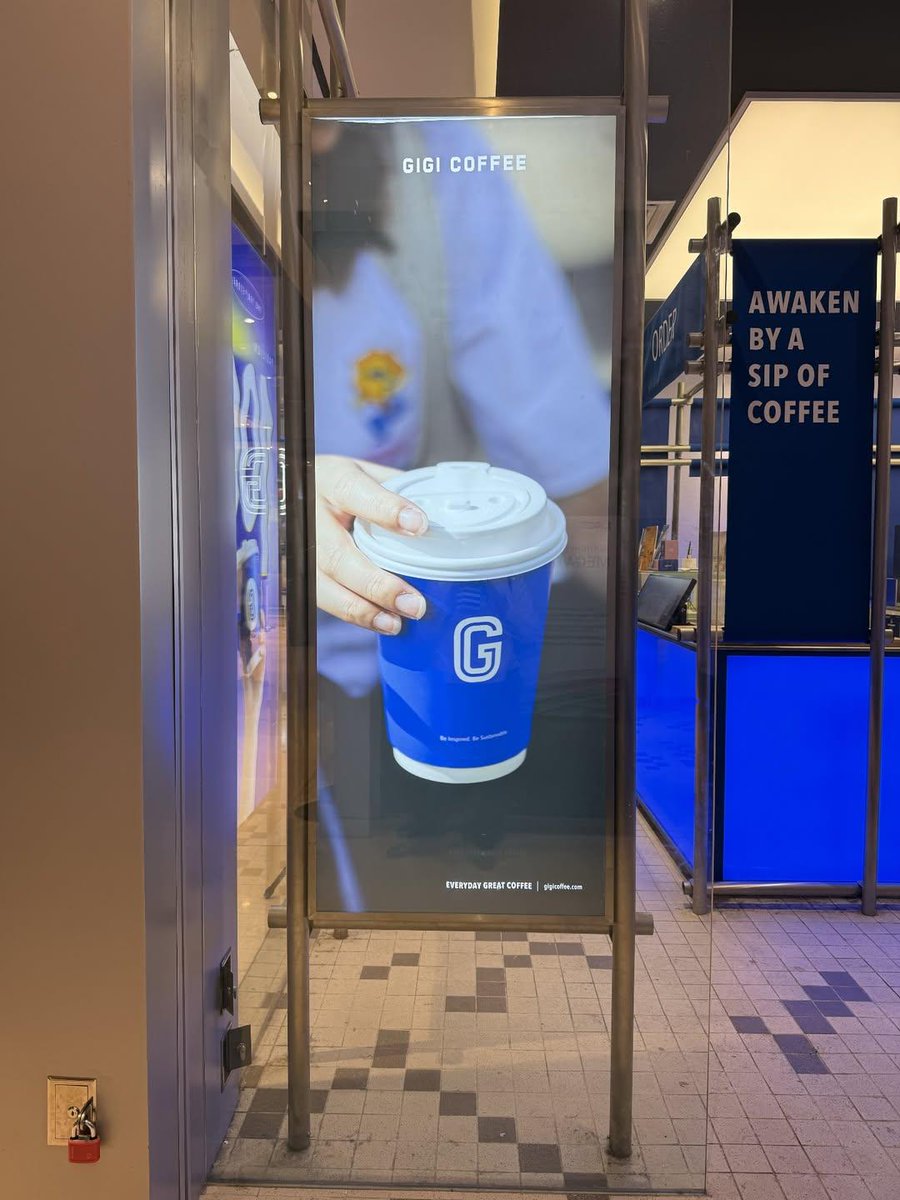isusemasaviral's tweet photo. Please @gigicoffeemy you can do better at your Pavilion KL outlet’s poster. That long nails with cuticles holding the cup aint giving and representing the brand well. 
Not sure if issa vibe nowadays or yall just wanna keep is real. But yall can definitely do better. https://t.co/AWNi0YHfsR