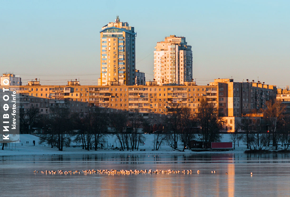 kievfoto's tweet photo. Оболонь: вечір першого дня нового року
#kyiv #київ #київфото #січневийкиїв #зимовийкиїв #зимавкиєві #оболонь #хвиля #містхвиля #wintercity #wintercityscapes #ukraine #wintersunset https://t.co/ESBNhygHzO