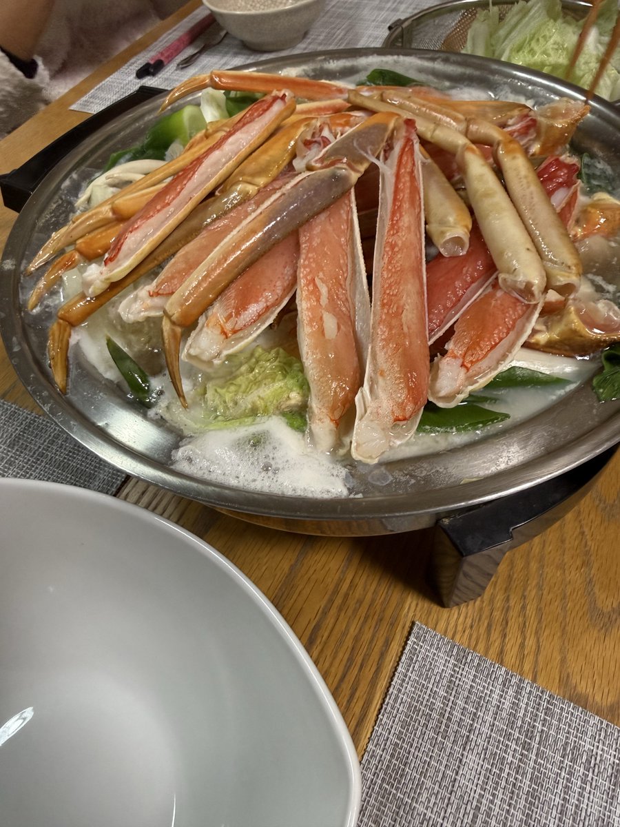 melithos's tweet photo. 明けましておめでとうございます🎉
お野菜たっぷり年末年始の実家ごはんライブラリです。おせちは豆とかまぼこ以外は全て自家調理。初挑戦のローストビーフ美味しかったー https://t.co/mYULt8d4jF