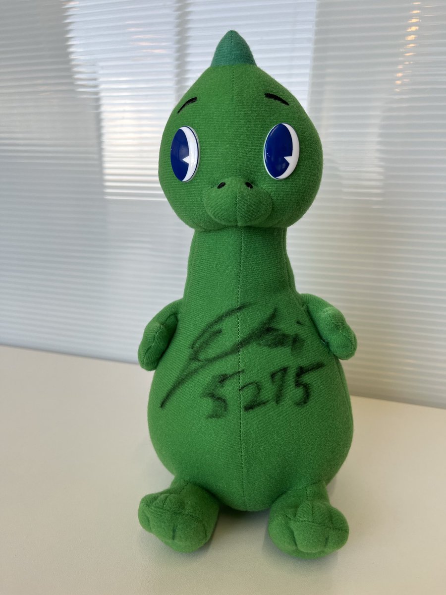 br_tsu_09's tweet photo. 🎁新春！プレゼントキャンペーン　第②弾🎁

今日は新春プレゼントキャンペーンの第2弾‼👏🎍
2日目の今日は、、、
今期からA2に昇級した松田淳平選手と
昨年はルーキーイヤーにもかかわらず
早くも2勝をあげている龍田真白選手の
サイン入りぬいぐるみを
それぞれ①名様にプレゼント！🔥🦖
若い選手の飛躍の年になるといいね🐎

応募はこのアカウントを
フォロー&いいね&リポストしてね🦖
締切は1月6日(火)お昼12時！

⚠️当選者の発表は、
この僕からのDMで発表に代えさせてもらうよ🦖
⚠️抽選に関するお問い合わせには答えられないよ😢ごめんね🦖
