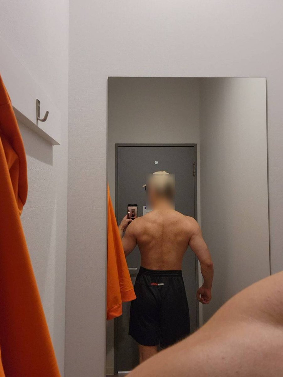 おはようございます☀️
今日は背中、脚の日です

初めて箱根駅伝を見に行きました🏃‍♂️
つい、がんばれーと声がでてしまった😂

#筋トレ好きな人と繋がりたい