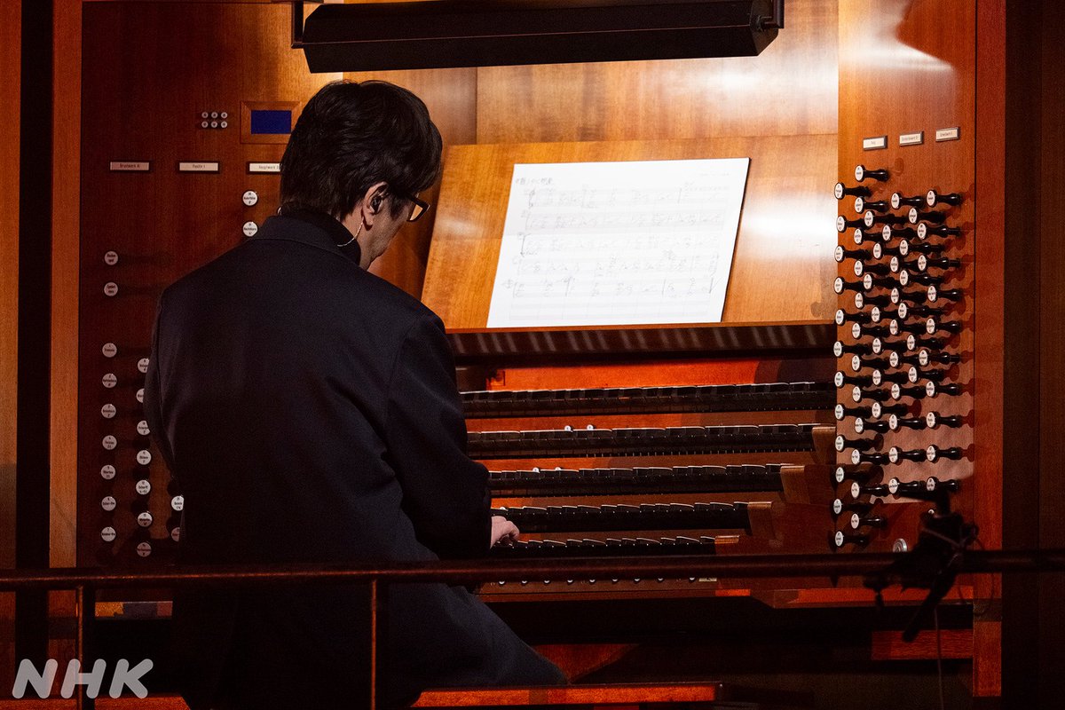 今さらですが紅白のユーミン、よかったなぁ…❤️
原点の1曲、「翳りゆく部屋」でパイプオルガンありかな、とゆみ友さんと話してたのでキターーーー！てなった。

今年もユーミンとチームユーミンに幸あれ🐎🐎🐎✨