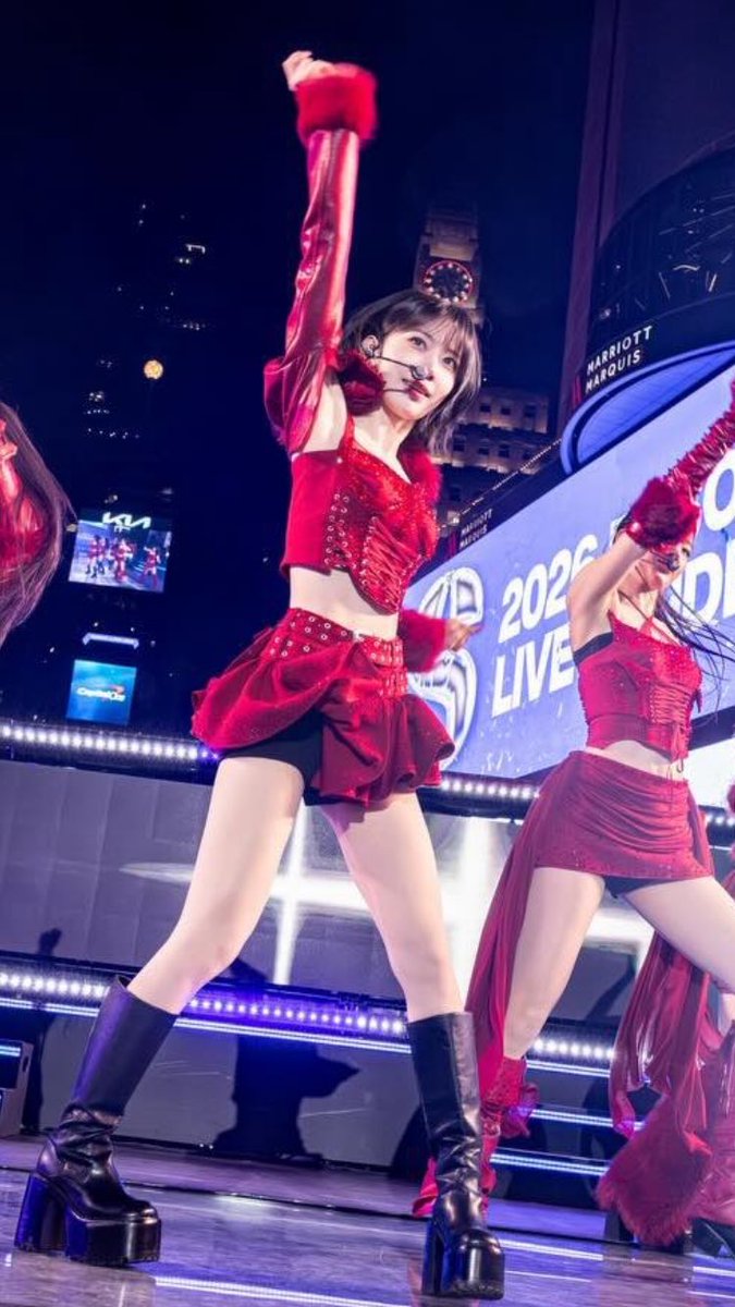 🌸 #さくらたんvsクラオンニ 🌸 Special Match Our Idol ✊ #宮脇咲良