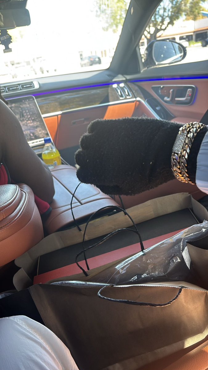 DontWannaTalk tweet media