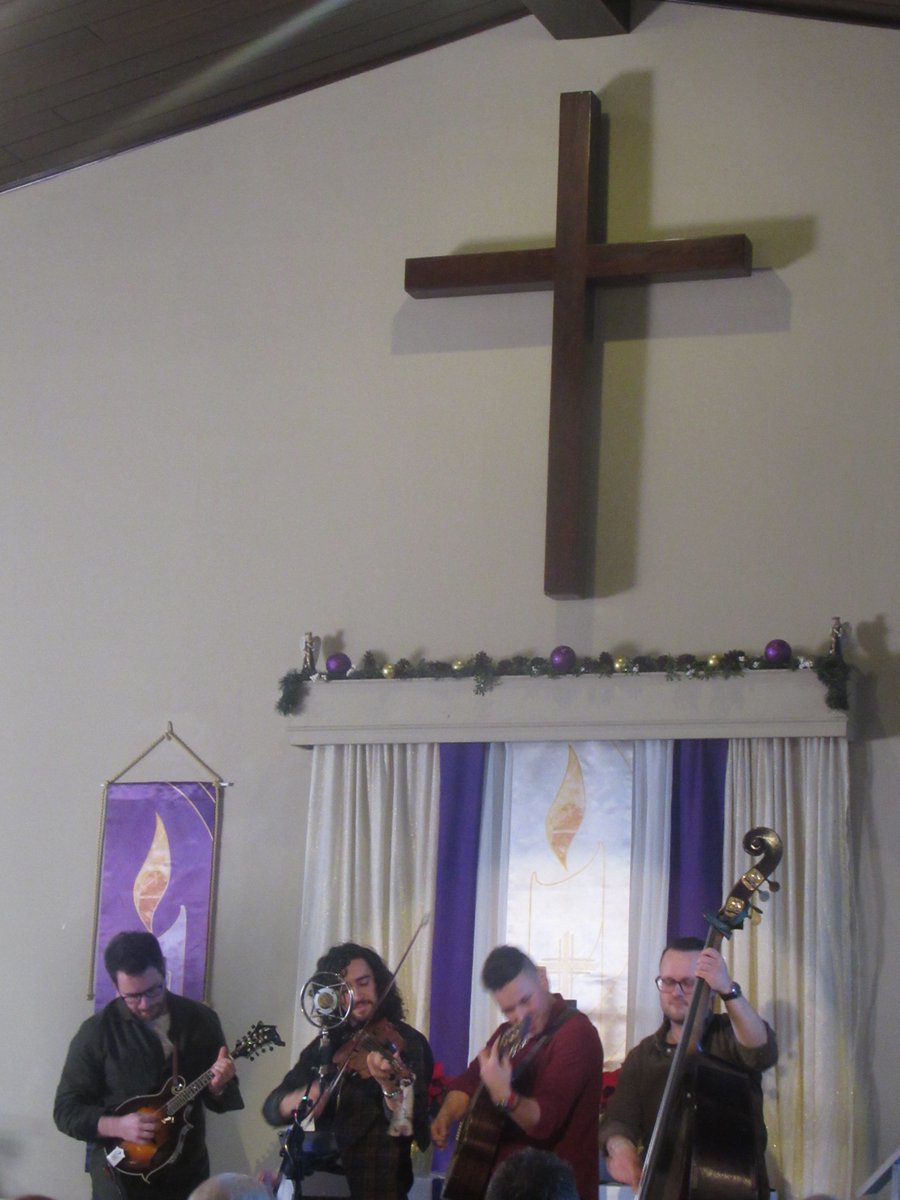 QOTDCT's tweet image. #RecentlyInCT / #RecentConcertsInCT:
#CT-based On The Trail's Appalachian Christmas show at the Great Hill United Methodist Church, #Seymour, 12/21/2025