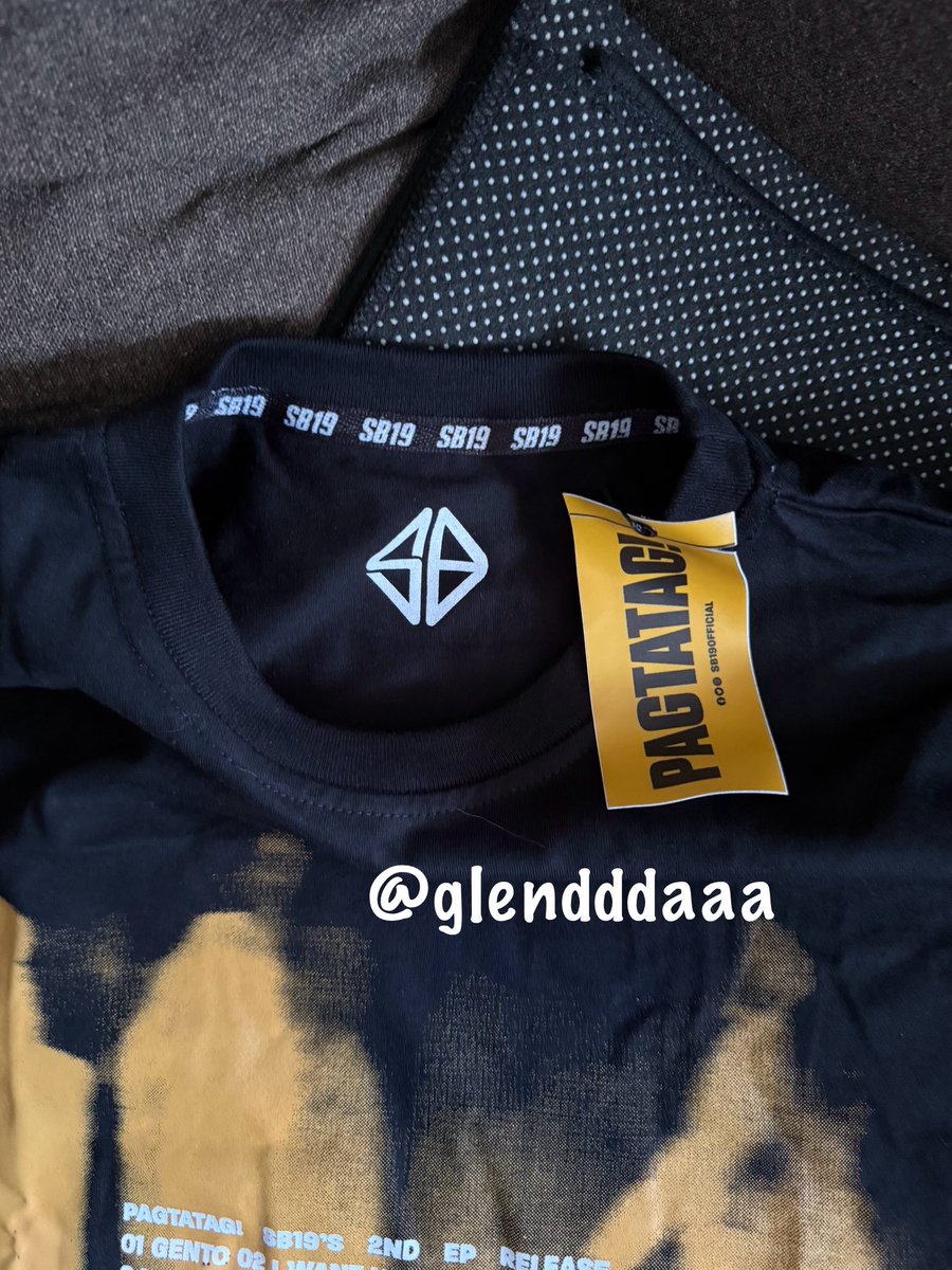 glendddaaa's tweet photo. WTS/LFB

Baka po may interested
₱500 each nalang po

Wild Tonight Shirt
Pagtatag Shirt

Never been used both, wala na nga lang pouch po

Loc: Batangas

@SB19Official 
#SB19 https://t.co/ubYZnY2ILw