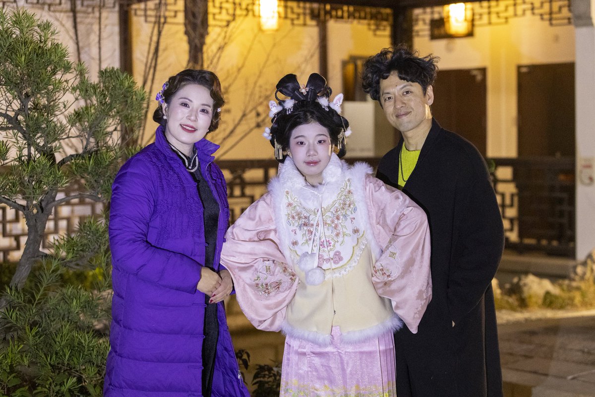 蘇州で写真撮影。 11歳の娘がいつの間にか大人になってる。