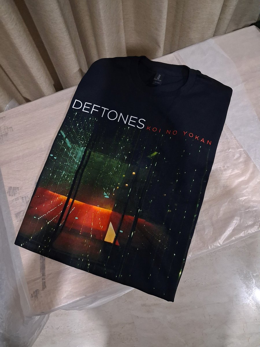 "Koi No Yokan", istilah Jepang yang diterjemahkan sebagai "firasat cinta".

Album studio ketujuh dari band metal alternatif Amerika Deftones, yang dirilis pada tahun 2012. Tema album berkisar pada cinta, hubungan, pengabdian, dan fantasi.

#Deftones #KoiNoYokan #RockstarCity