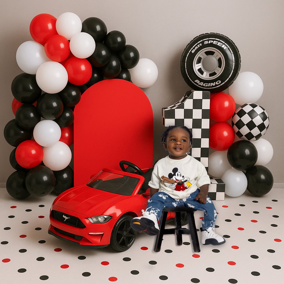 ki2youuu's tweet photo. happy 1st birthday to my whole heart 🖤🎈mommy love you so much handsome! ts didn’t come w instructions but i took the title &amp; ran w it LITERALLY , slow down papa 🥹 https://t.co/KW78EJ1aQY