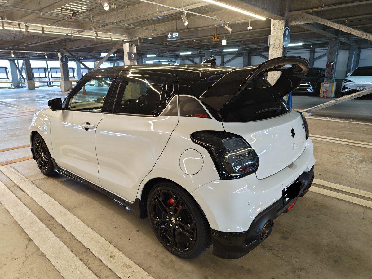 Akiページ 結局、買ったところに戻って写真撮影（笑） 取り付けは簡単でしたが