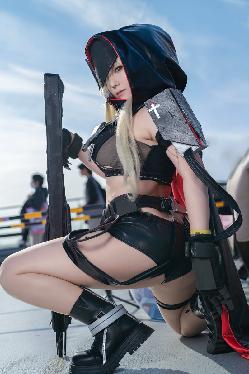 RT @Mkspere: cos 勝利の女神NIKKE / グレイブ お前を守る。そう誓った