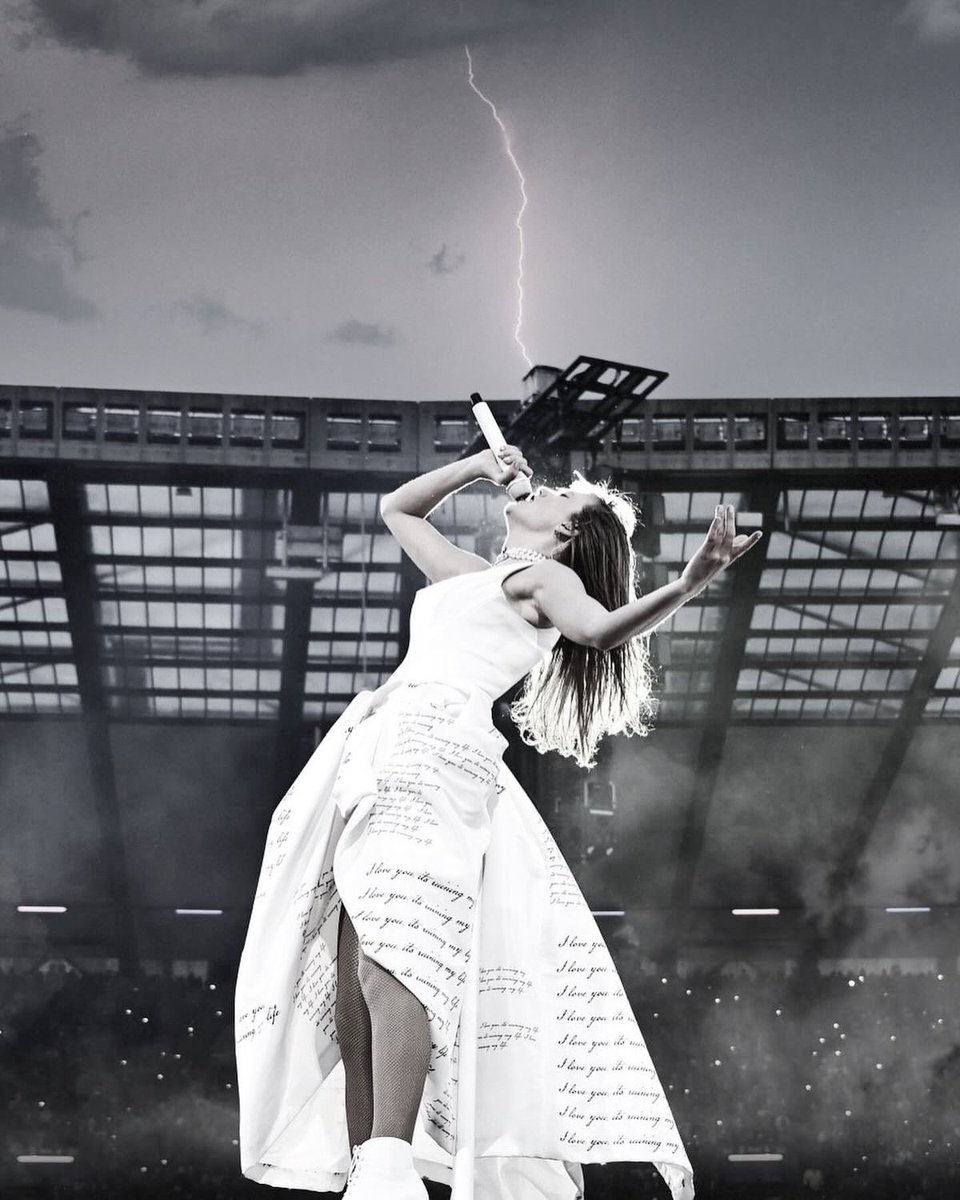 viс! 🪩 tweet media