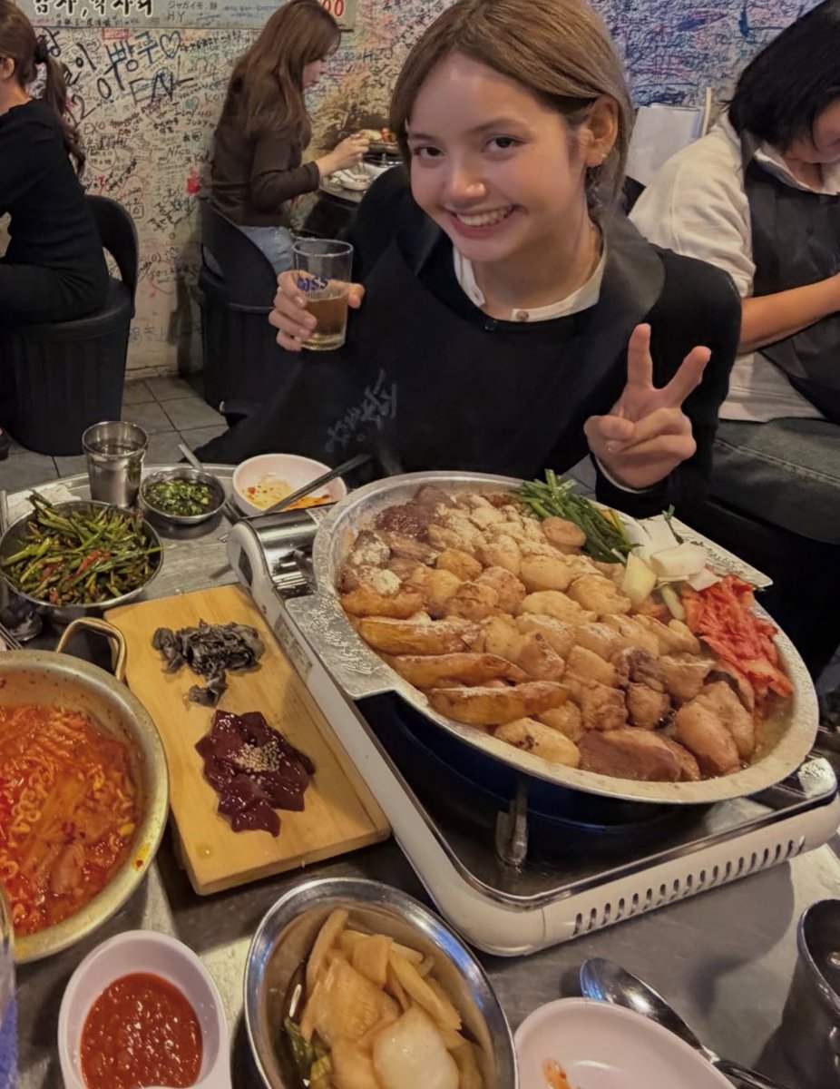 ฉันตอนถ่ายรูปส่งให้แม่แล้วบอกกินเก๊กฮวย