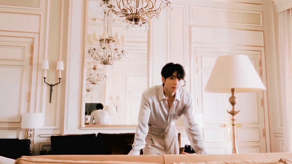 archvofgguk's tweet image. chanel prince jeon jungkook ★