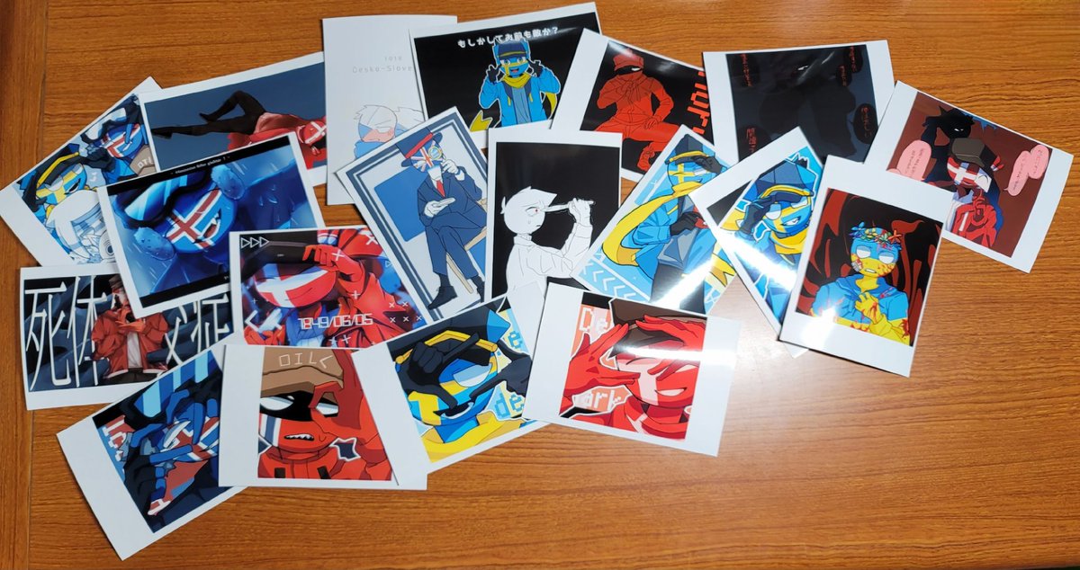 #どこかの国からネップリ報告
第二弾も刷ってきました🥰(ご報告遅れてしまって申し訳ないです😰)
今回もメロ絵多数で流石に、ありがとう
画面左側の、どこか様の🇩🇰さんと🇮🇸さんが結構好きだなってことに『氣』付いてしまい、死界隈を迎えています

(いつものごとく写真の撮り方が下手です、ご容赦を😢)