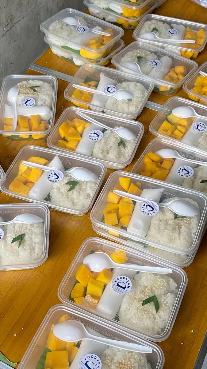 clxudynight's tweet image. janji traktiran kemarin 🫶🏻 selamat menikmati teman-temanku!!