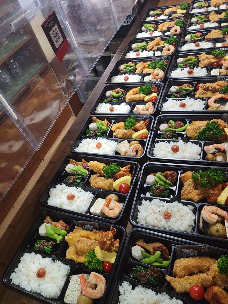 clxudynight's tweet image. janji traktiran kemarin 🫶🏻 selamat menikmati teman-temanku!!