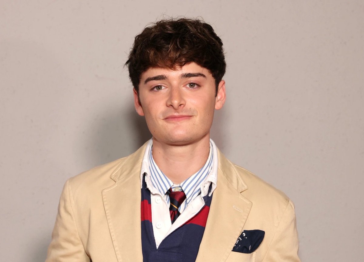 Eaaaw's tweet image. ดาราเด็กที่ชื่อโนอาที่เล่นเรื่อง Stranger Things 5 Season ได้เงินไปเยอะมาก 
Season 1 ได้ 5 ล้าน
Season 2 ได้ 10 ล้าน
Season 3 ได้ 70 ล้าน
Season 4 ได้ 90 ล้าน
Season 5 ได้ 250 ล้าน
รวม 5 Season ได้ไป 420 ล้านบาท ไม่ต้องทำงานไปตลอดชีวิตเลย ต่อจากนี้น้องจะไปโฟกัสเรื่องการเรียนแทน