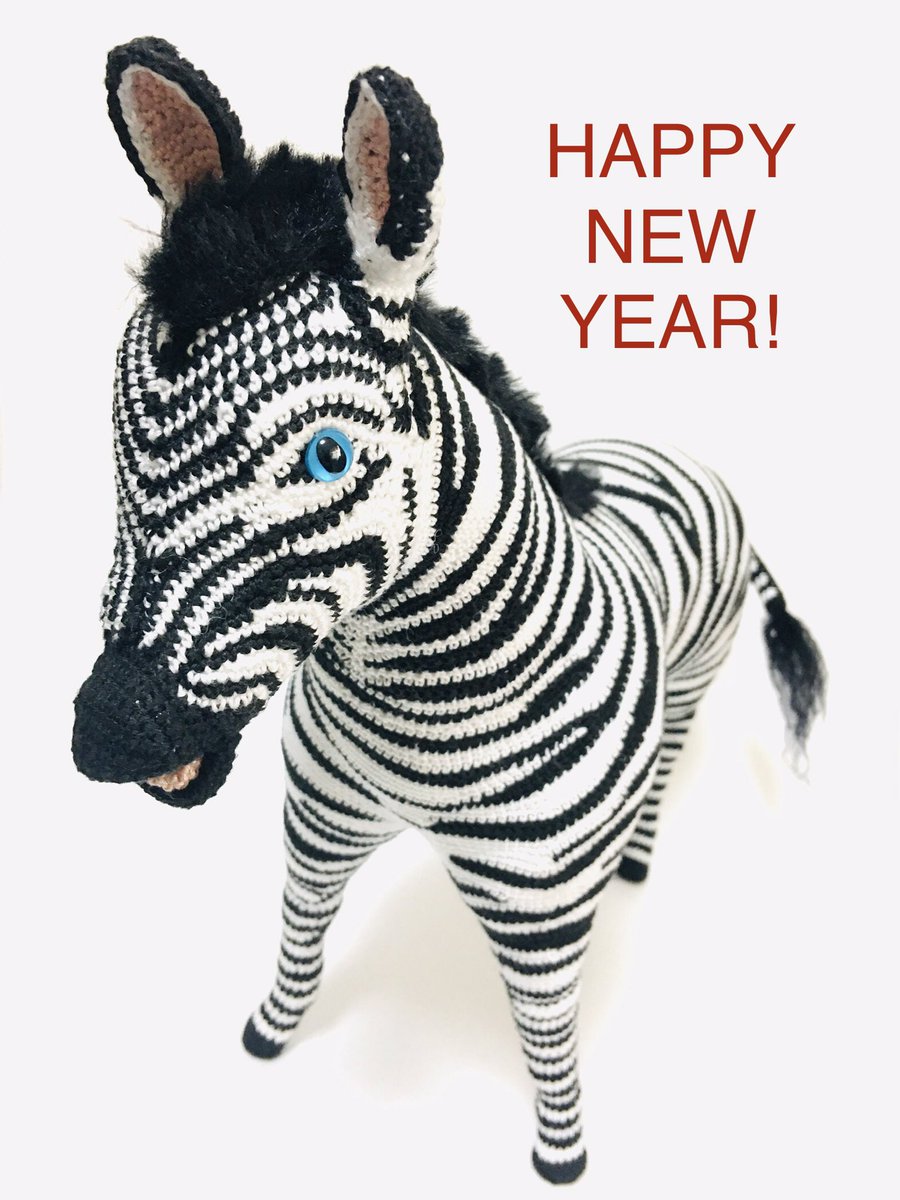 2026年も黙々と日々食べるように編み進みます。