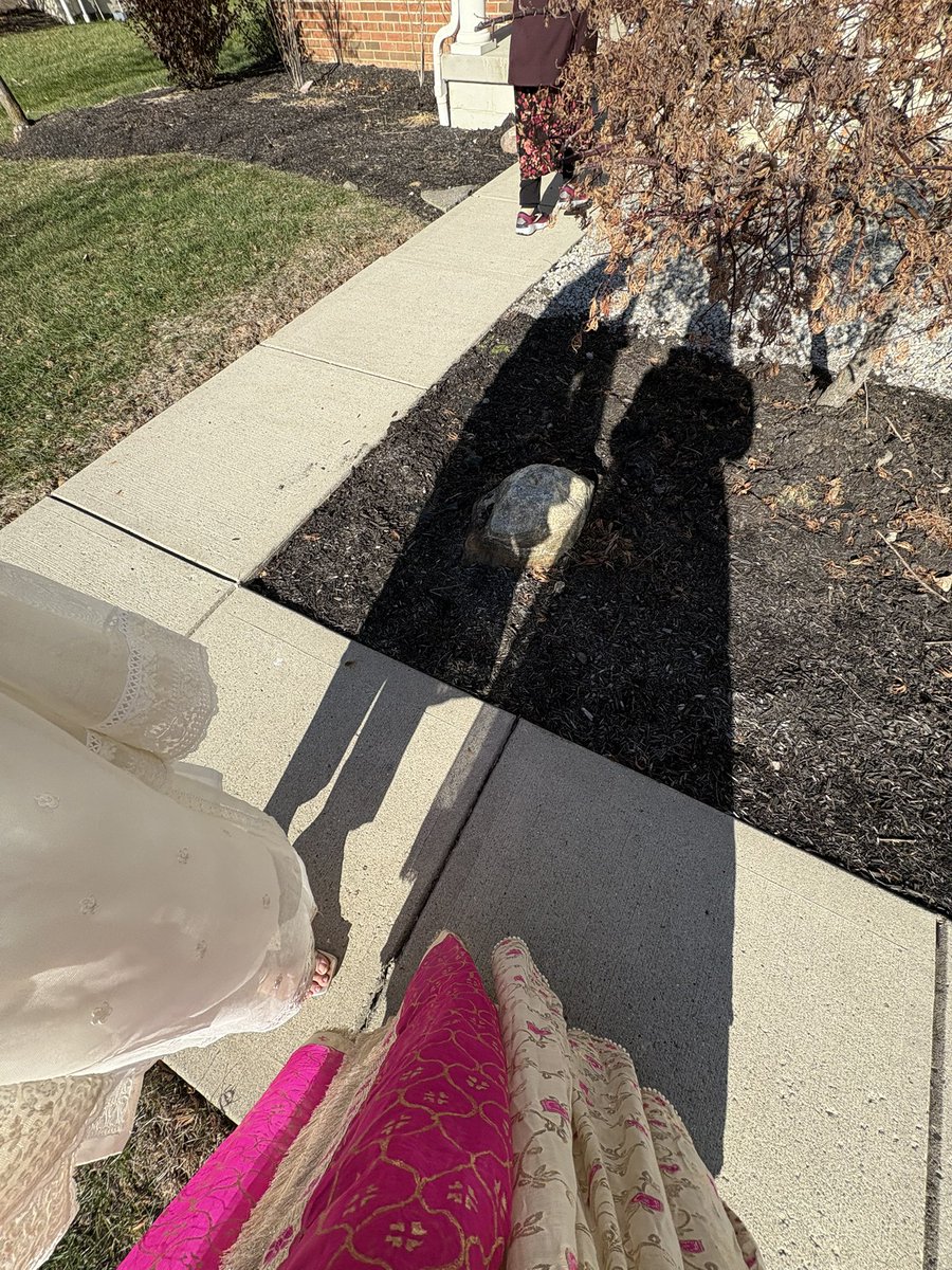 Decaffitated's tweet image. Happy new year i suppose or summin?