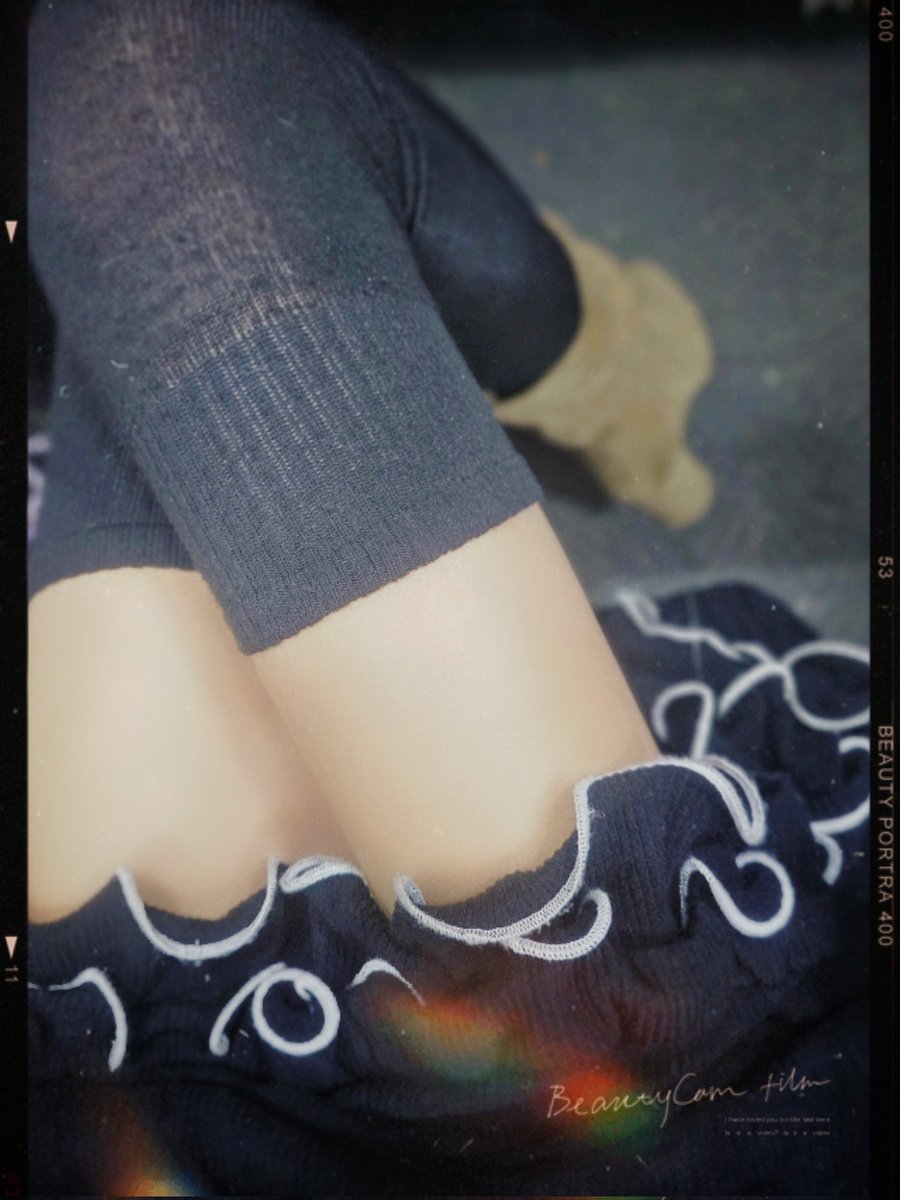 OnlyBatCats's tweet image. 熊熊變好冷
但是還是要穿裙子啦
這個捲捲的荷葉邊也太可愛了吧

大家要注意保暖喔