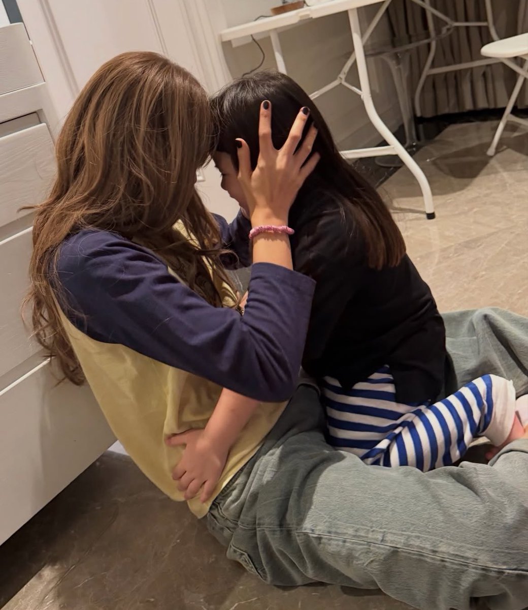 ลิซ่ากับเจ๊เกลเอาหัวจุ่มกัน ลิซ่าเพื่อนเกลน่ารักกกกก