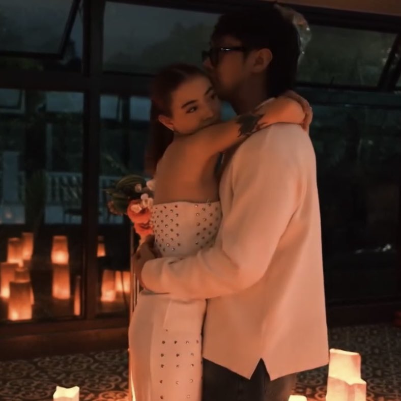 intomak_ali's tweet image. jmfyang then and now…

JMFYANG ALWAYS IN ALL WAYS