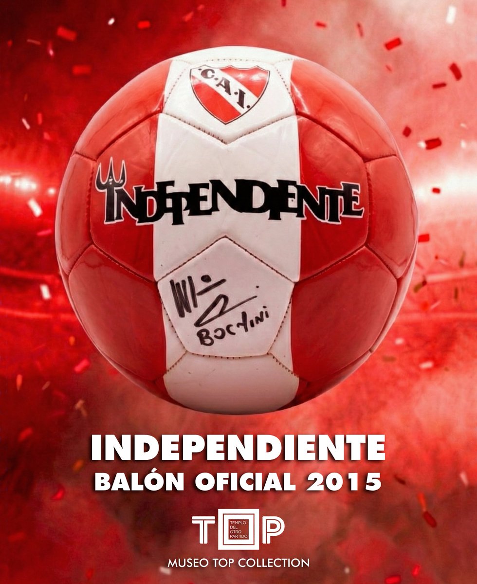 MuseoTOP's tweet image. 01-01-2026. 121º aniversario de Independiente: El balón firmado por el "Bocha" (2015) brilla en el TOP, el Museo de Marketing Deportivo de Claudio Destéfano. Historia completa en Instagram 👉 @museoTOP. Contenido: @mlopezarce #Independiente #Bochini #CAI #MuseoTOP