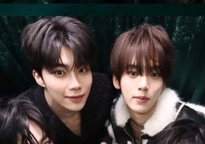 280_270_110_100's tweet image. 쌰갈 너무이뻐