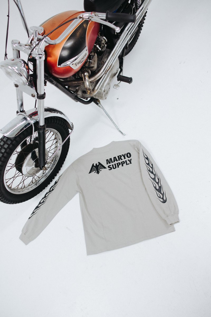 Fresh from the darkness ‼️
Let’s check and see, our material heavy weight cotton with good quality from good drunk people watching, no guarantee, but make you definitely cool‼️

Code : Ls Lg Api Abu 25
Price : Rp 355.000