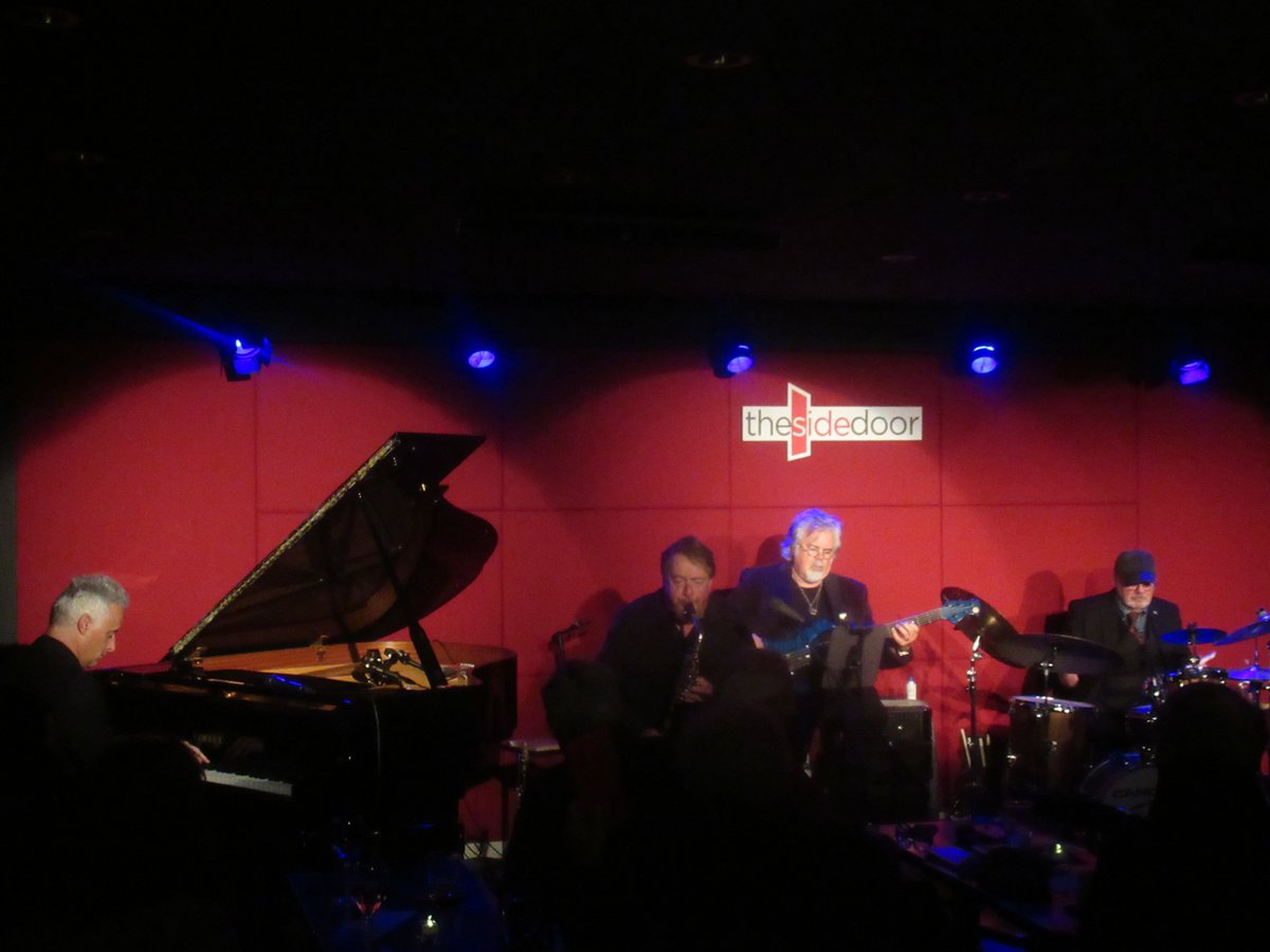 QOTDCT's tweet image. #RecentlyInCT / #RecentConcertsInCT:
The @EricMintel1 Quartet at the Side Door Jazz Club in #OldLyme, 12/21/2025