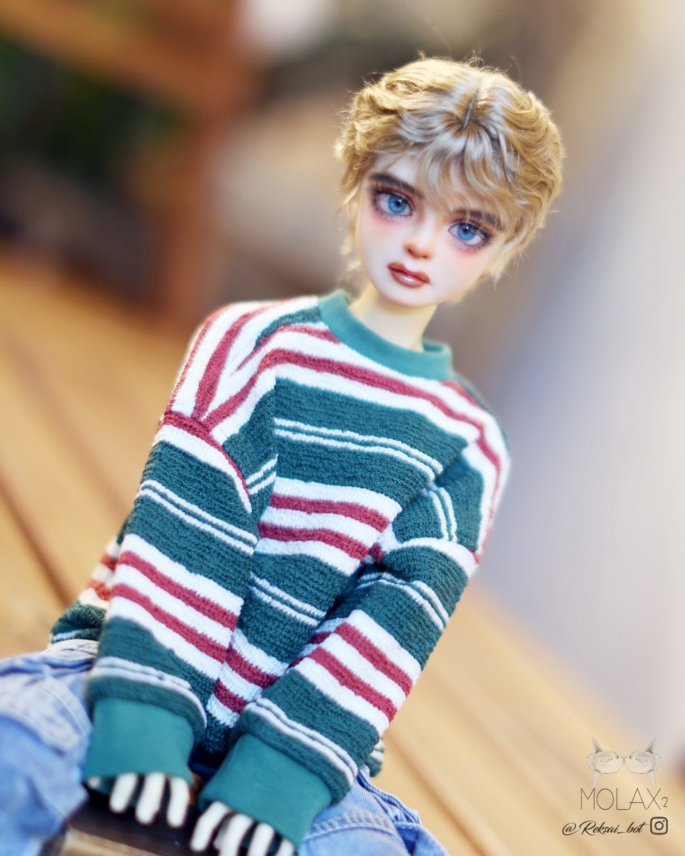 KAI, 작은인형 귀여워😳