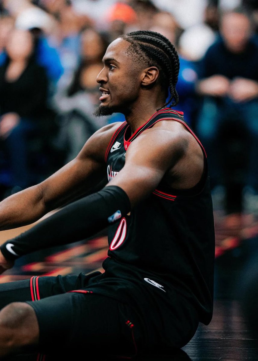 TheHoopCentral's tweet image. Tyrese Maxey tonight:

34 Points
10 Assists 
8 Rebounds 
2 Steals
2 Blocks
14/24 FGM
+18 +/-
42 Minutes