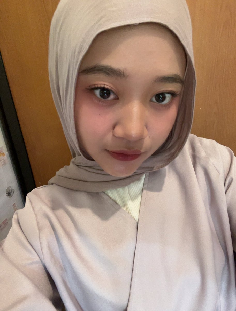 an0therdecy tweet media