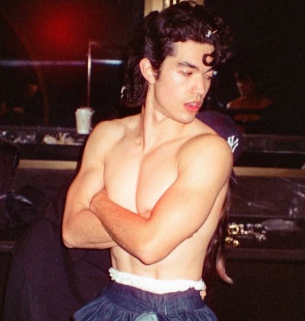 foundheaveen's tweet image. Still here