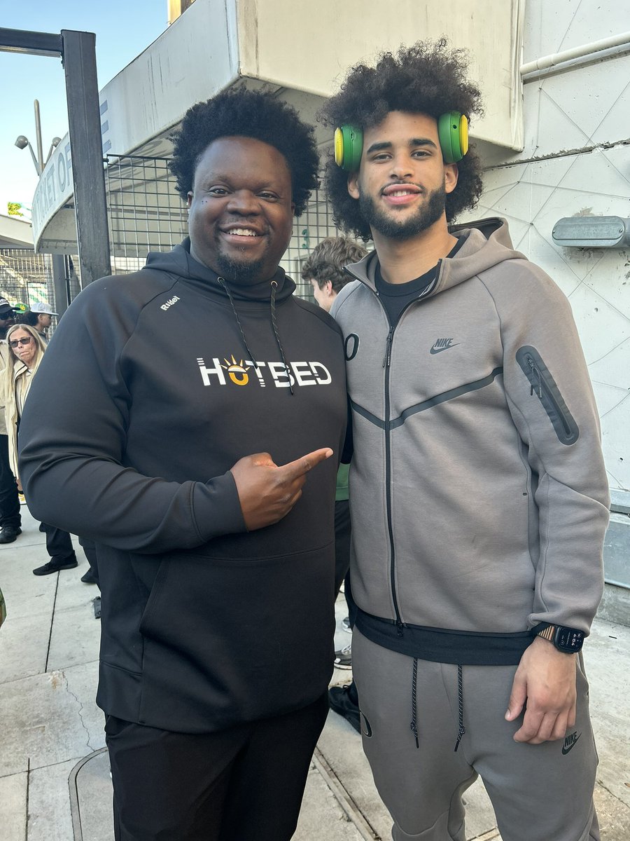 Future 4 tweet media