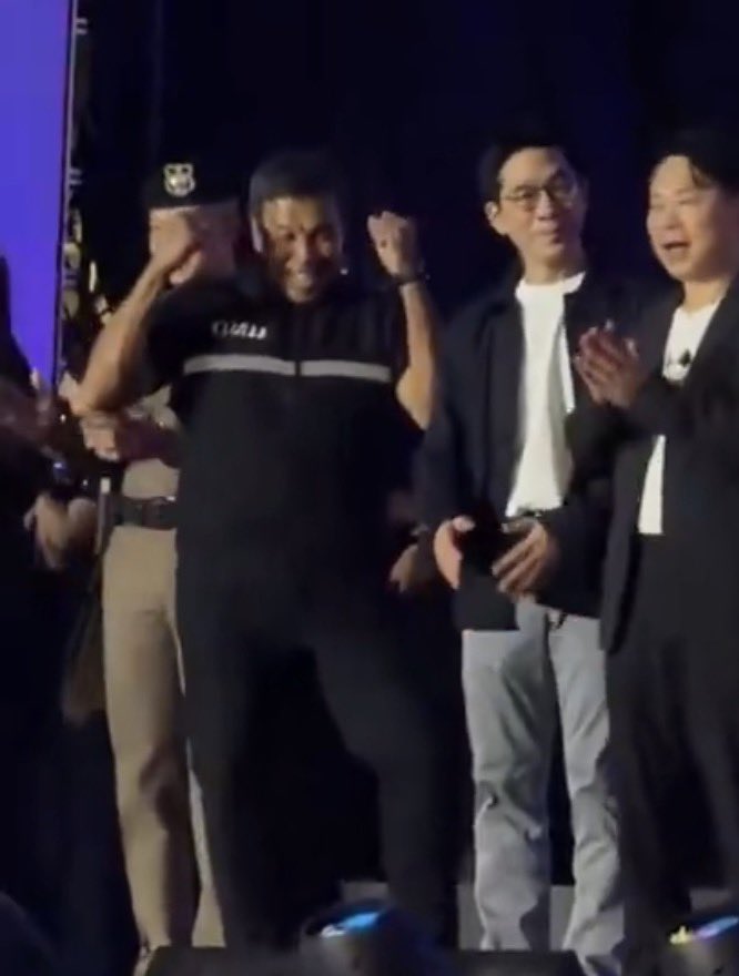 พีพี : สิ่งที่ได้ไปต่อคือความรัก
ท่านชัชชาติ :